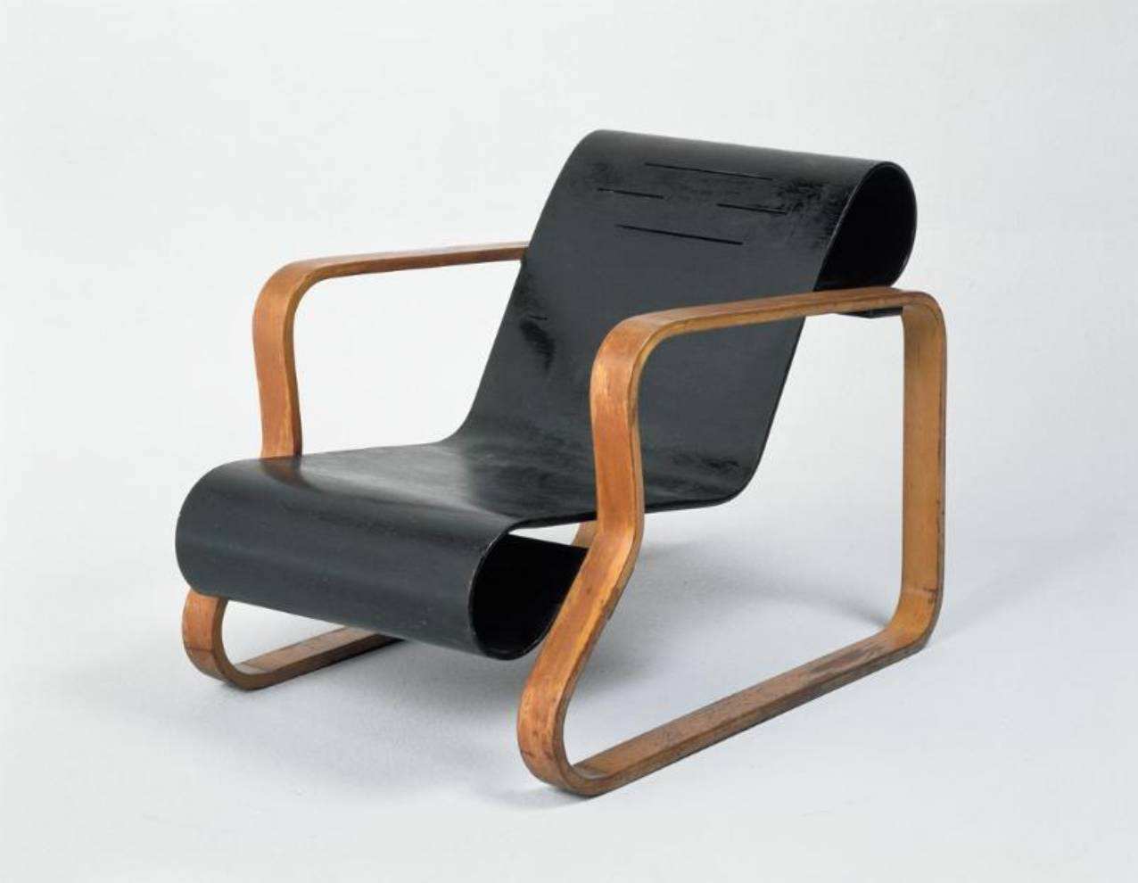 包豪斯学派成立于哪一年,包豪斯学派的特征及其影响