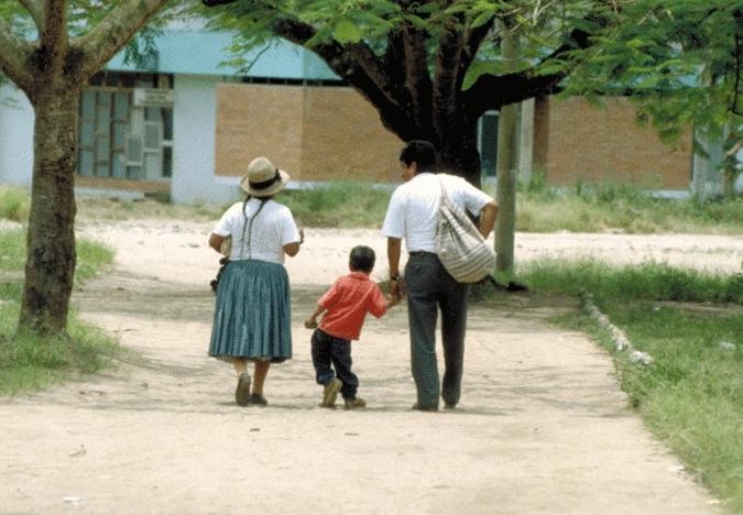重庆残疾小伙卖白糕,重庆卖白糕富翁被杀