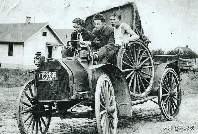日军罪行照片：攻陷香港后兽性毕露，当场轮番侵犯新婚女明星