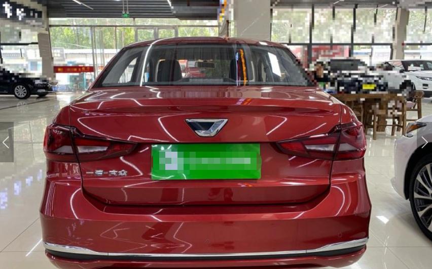 捷达va3和桑塔纳哪个更省油,捷达va3手动挡和自动挡哪个省油