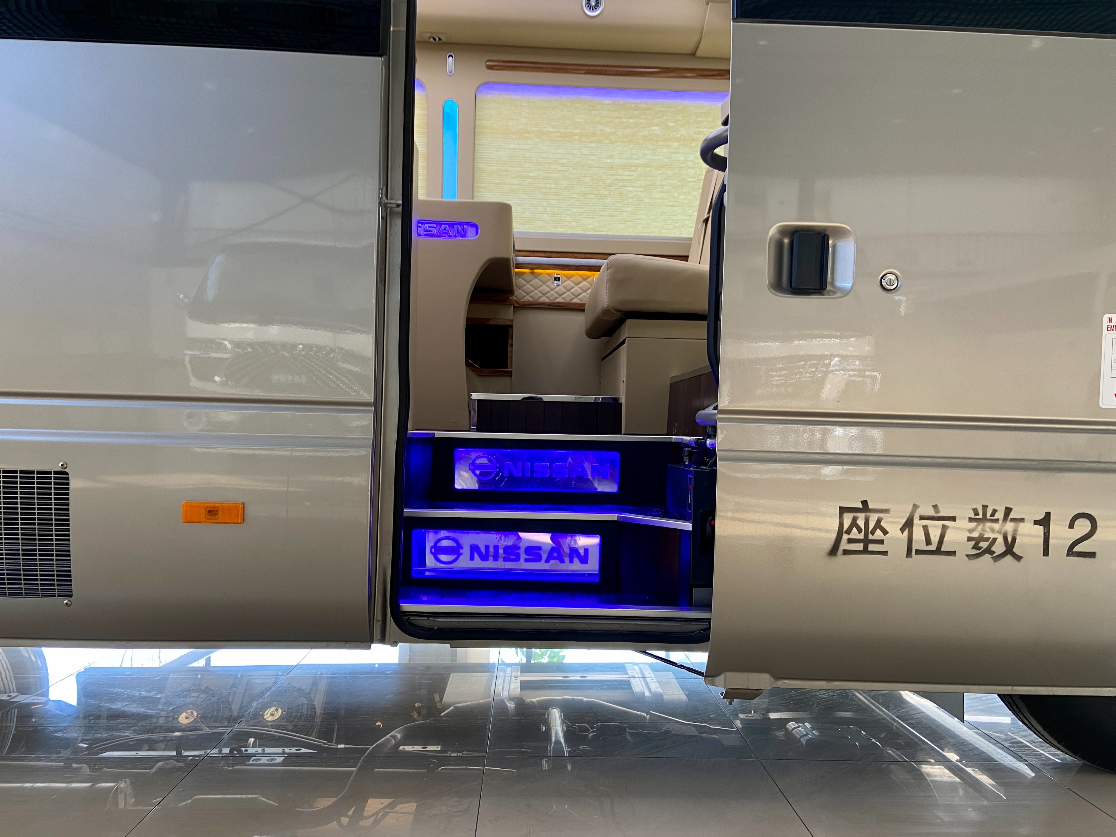 尼桑碧莲最新款,2024款尼桑碧莲12座