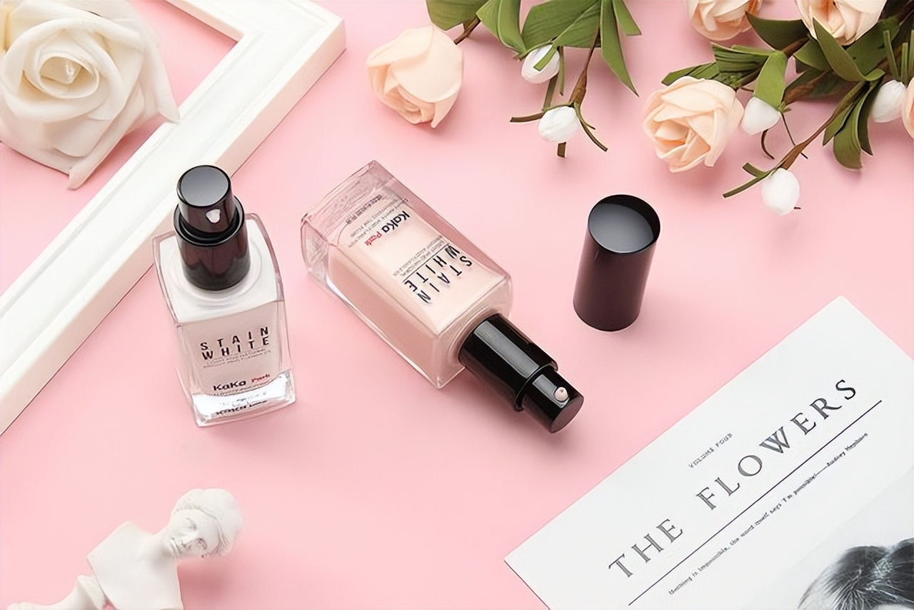 过期的化妆品怎么样才能继续用,化妆品过期还能用吗对皮肤有害吗