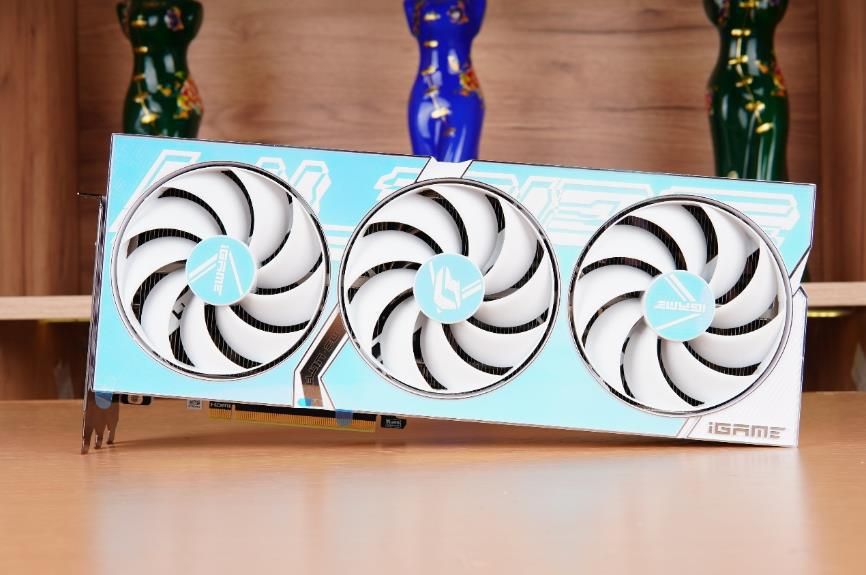 令人惊艳的散热效能，德商德静界ShadowBase800FX机箱