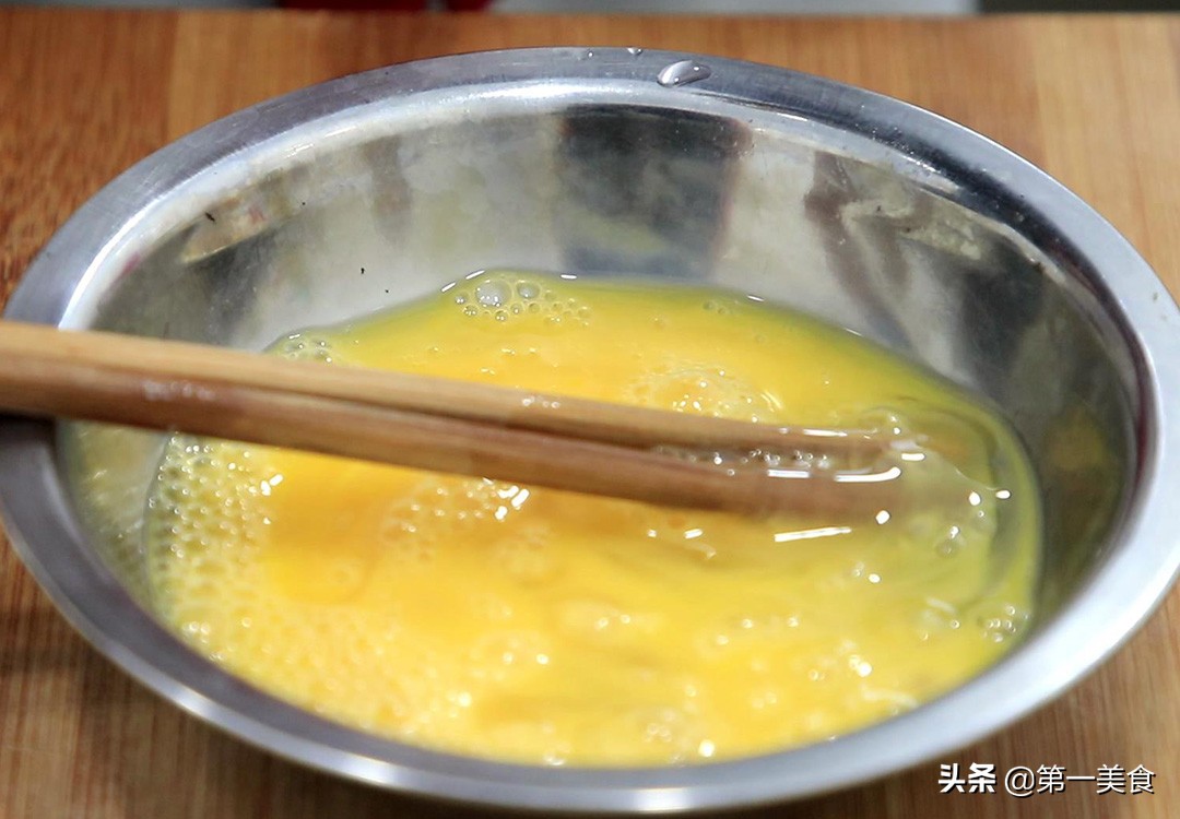 一碗面粉俩鸡蛋做低糖少油小零食,一碗面粉2勺糖做出小零食