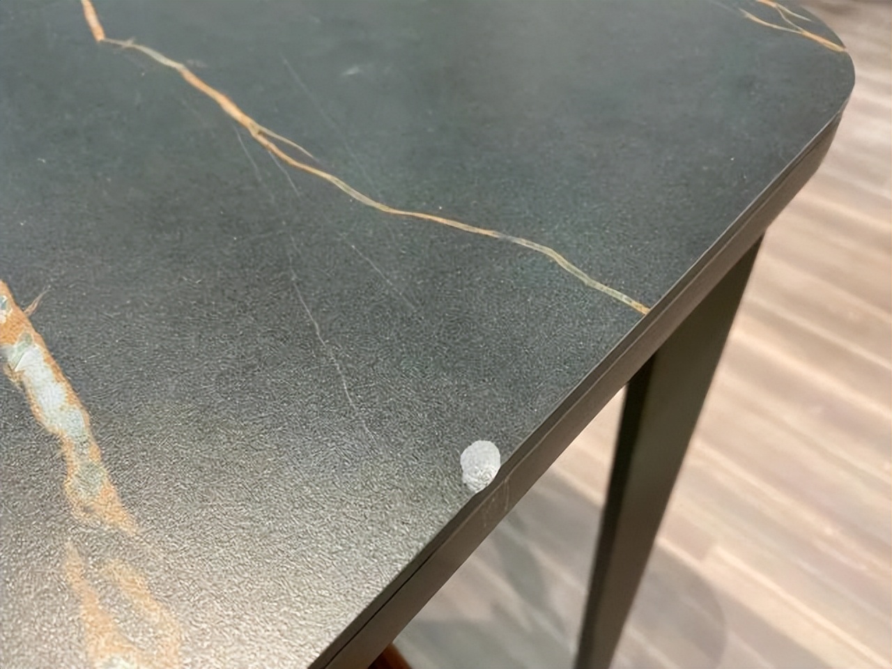 餐桌到底怎么选?看完这篇文章你就懂了