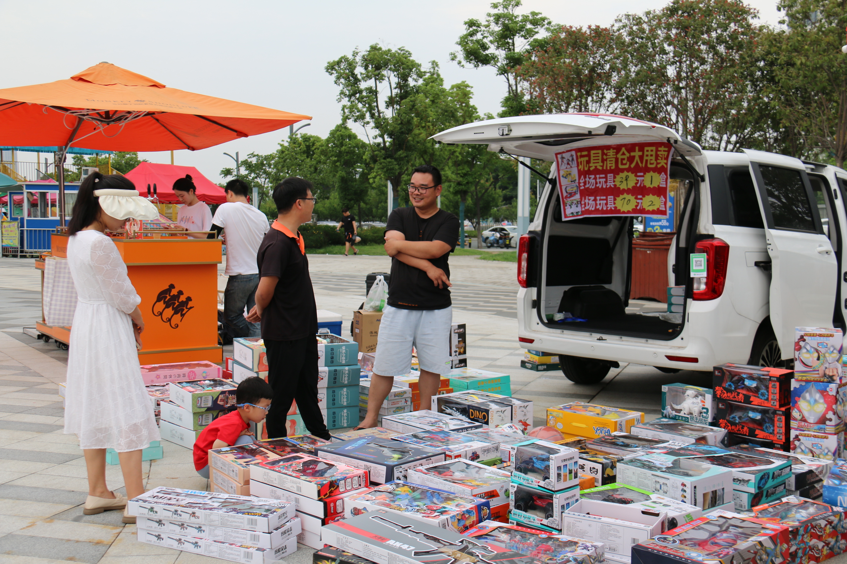 不想上班的的年轻人都在干嘛,现在的年轻人都不努力工作