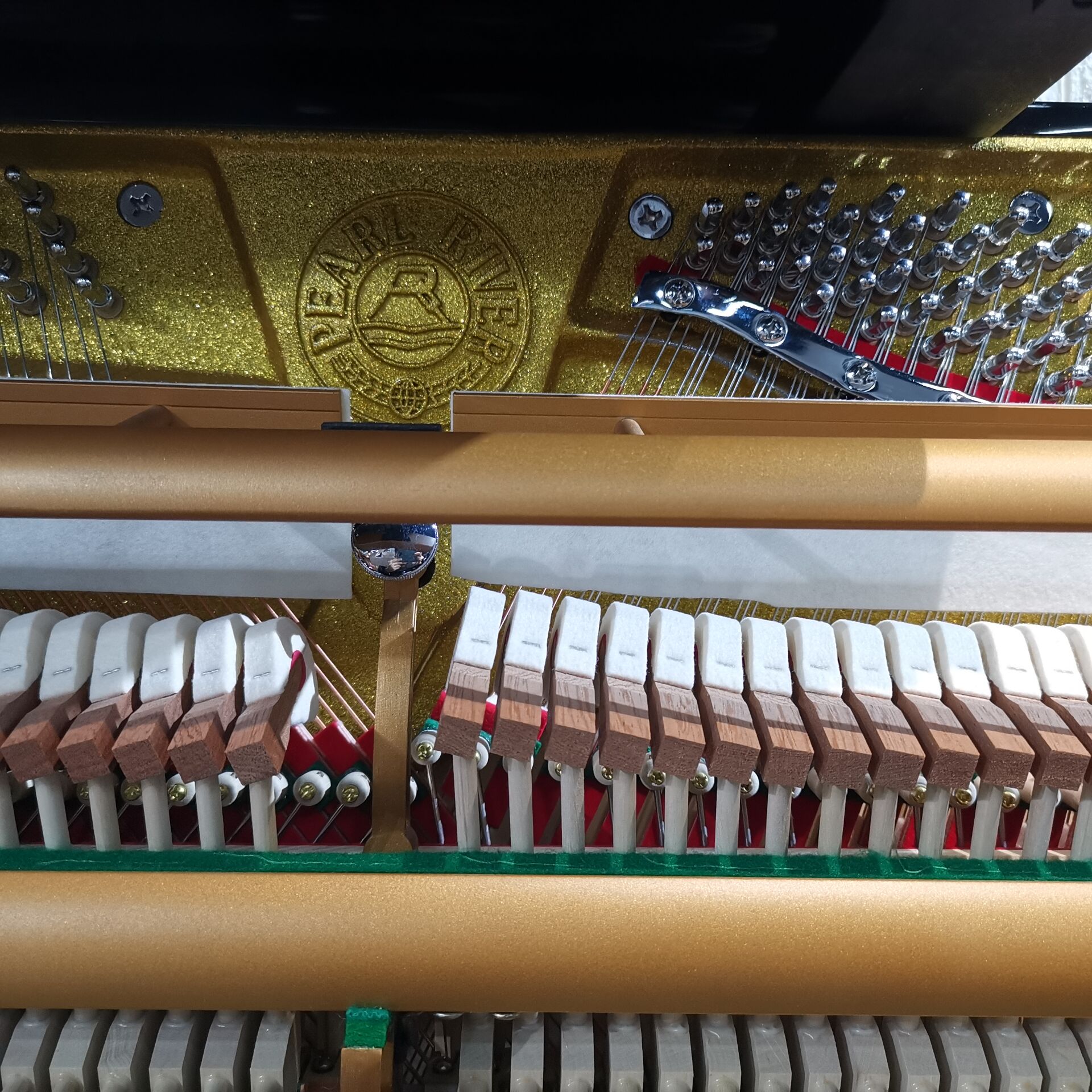 珠江钢琴对比图,珠江钢琴和北京珠江的区别