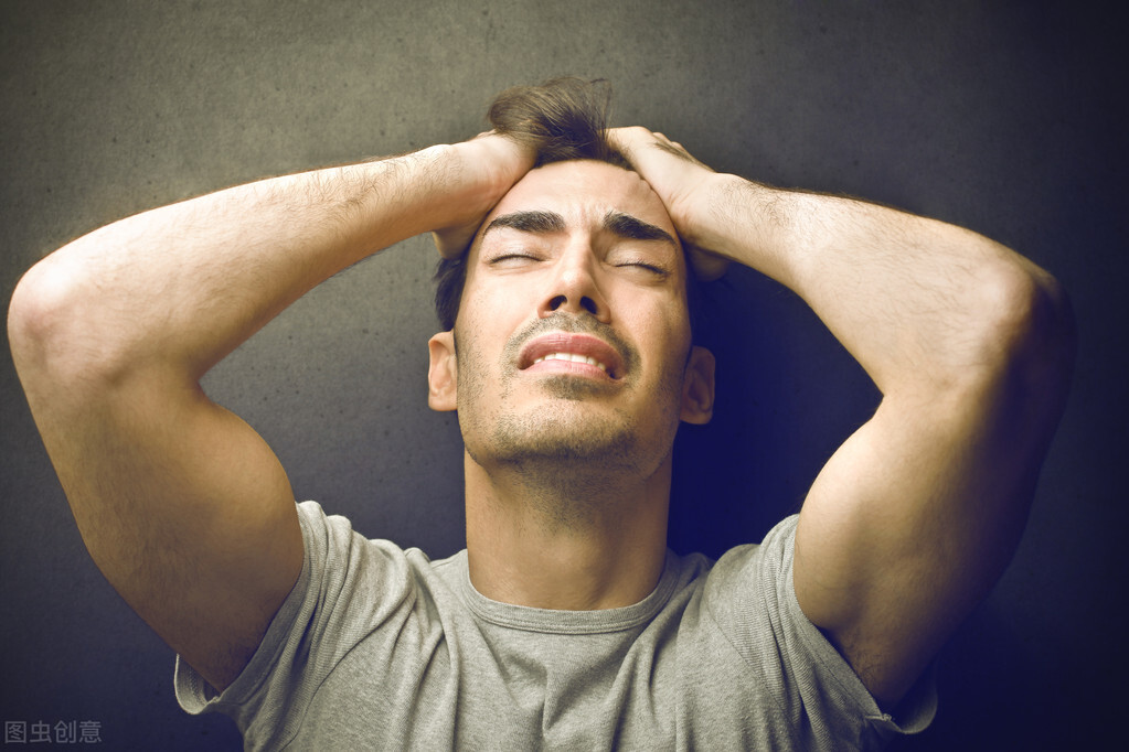 如何区分湿疣疣体和正常毛囊,怎么区分尖锐疣和湿疣