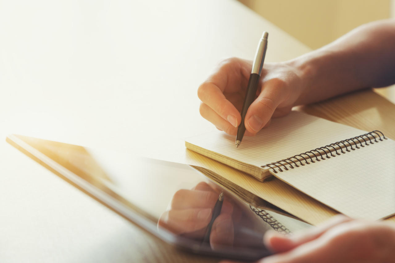 孩子写字控笔不行咋办,写字手抖是痉挛吗