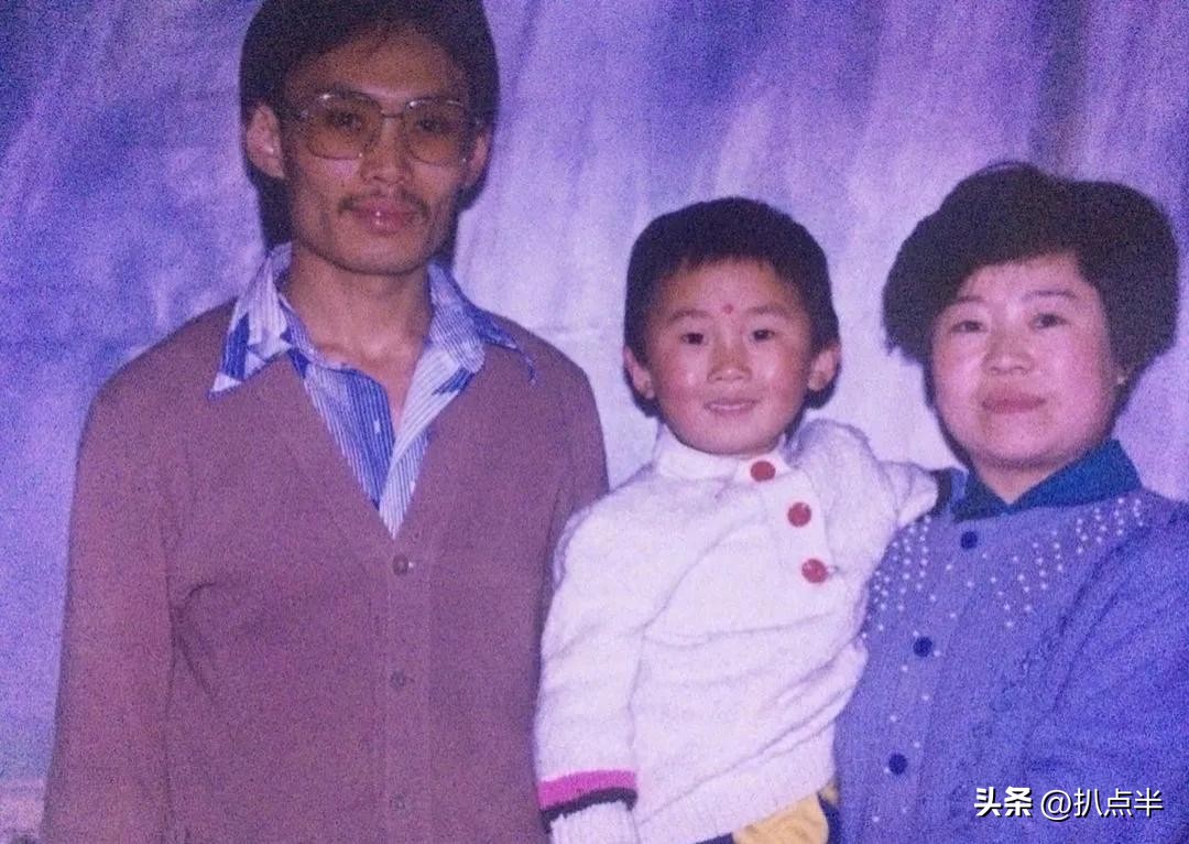 抖音“情圣”杨迪:迎娶相恋15年的素人女友,底层逆袭谱写传奇