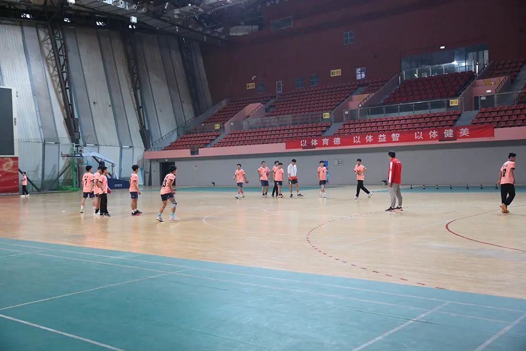 江苏省体育局局长陈少军调研指导周恩来红军小学体育工作