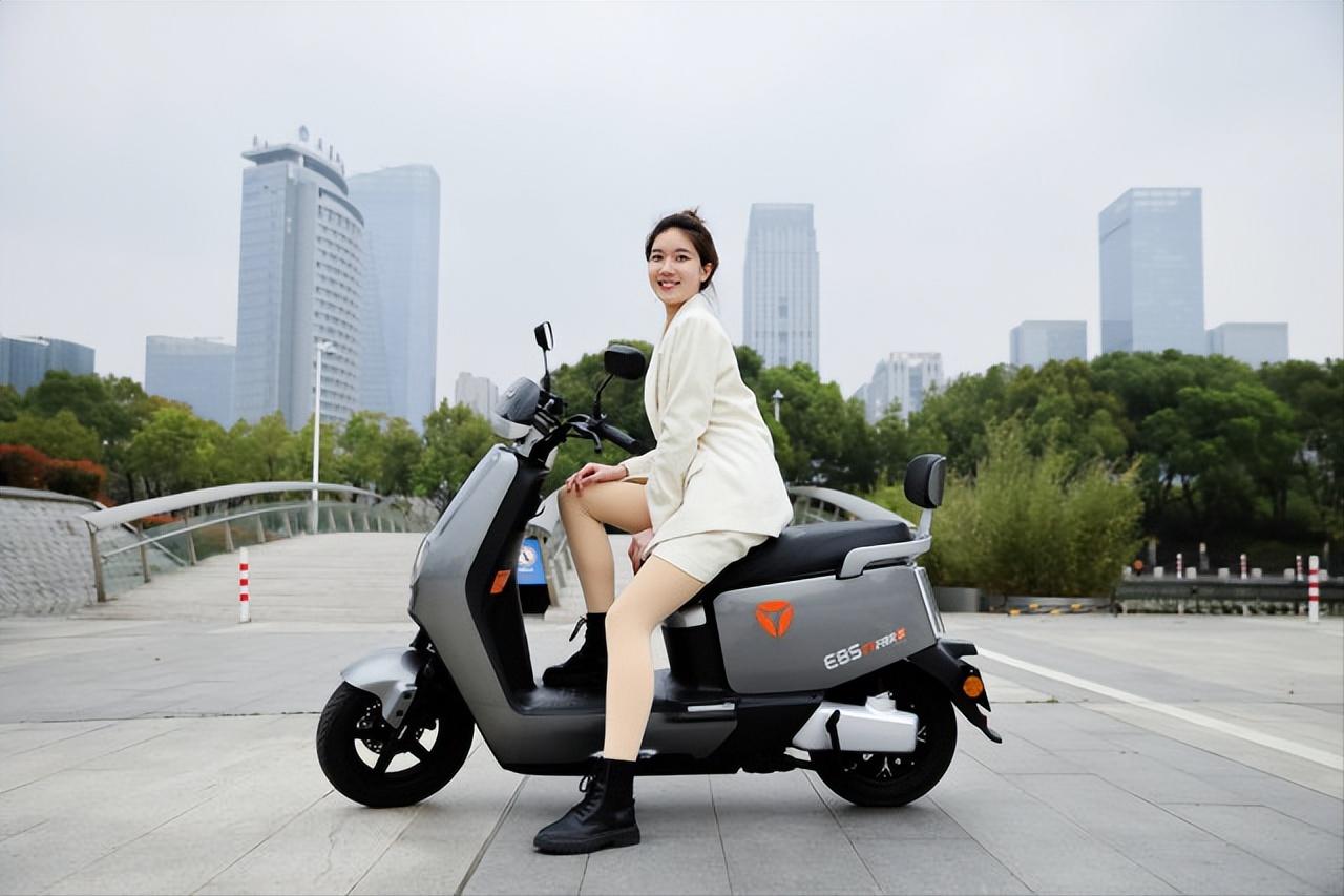 实测续航100公里以上的电动车,一次充电续航500km的纯电动车