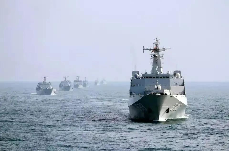 50万美军靠近中国，中国无所畏惧，军民团结抗敌，保家卫国