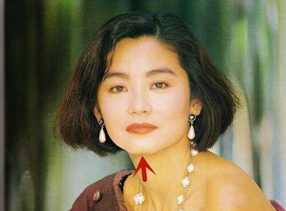 有美人尖下巴的明星,下巴不尖但很平的明星