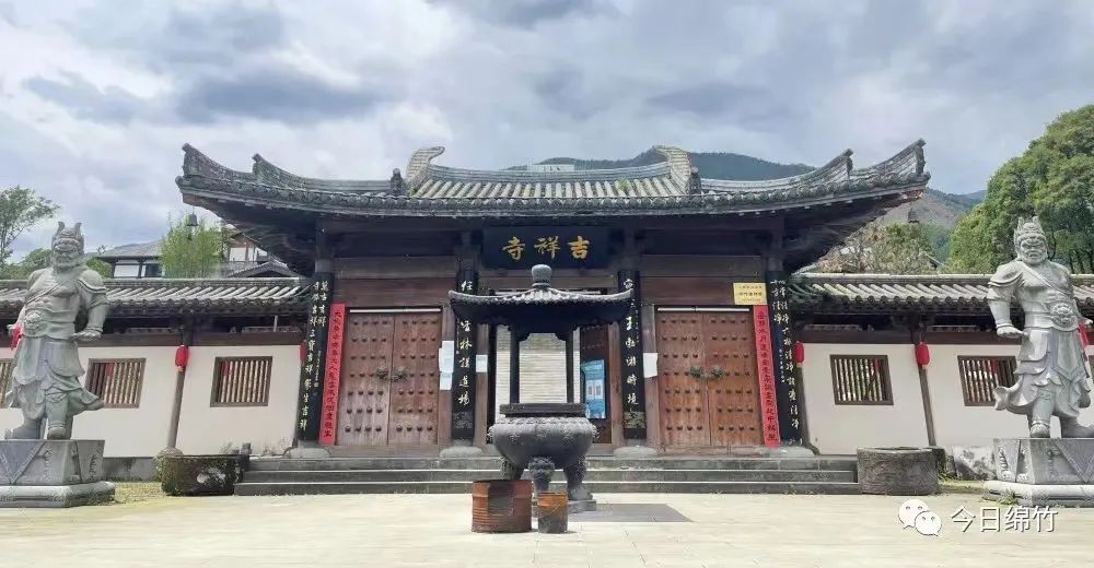 夜幕降临绵竹一座有温度的城市,绵竹是一个美丽的城市