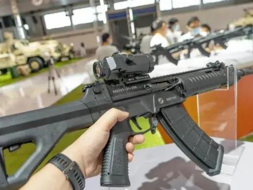 qbz-191精确射手突击步枪,qbz-191与qbz-03的区别在哪