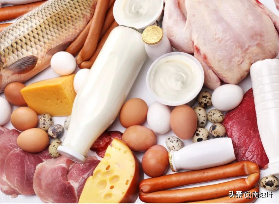 头发稀疏有什么办法让头发变浓密,头发自然卷又稀疏秃头怎么办