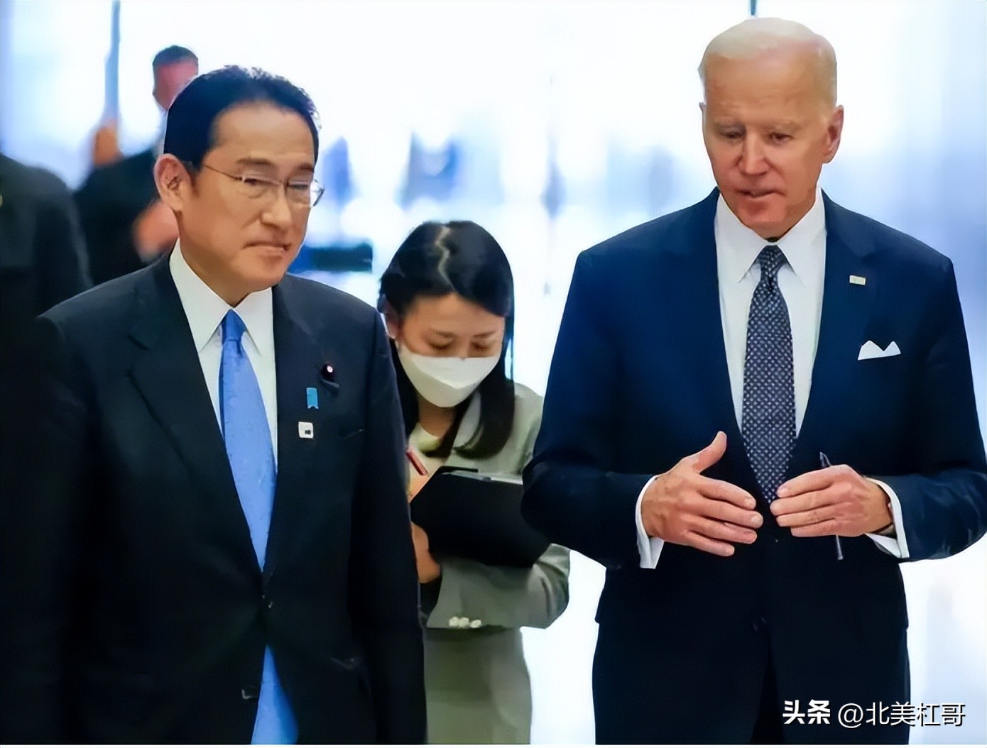 表面一套背后一套？白宫给美俄贸易“开后门”，普京收到一份厚礼