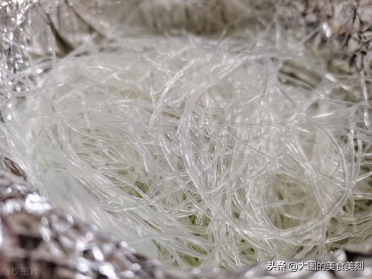 锡纸花甲粉丝大人小孩都能吃,烤箱版锡纸花甲粉丝的家常做法