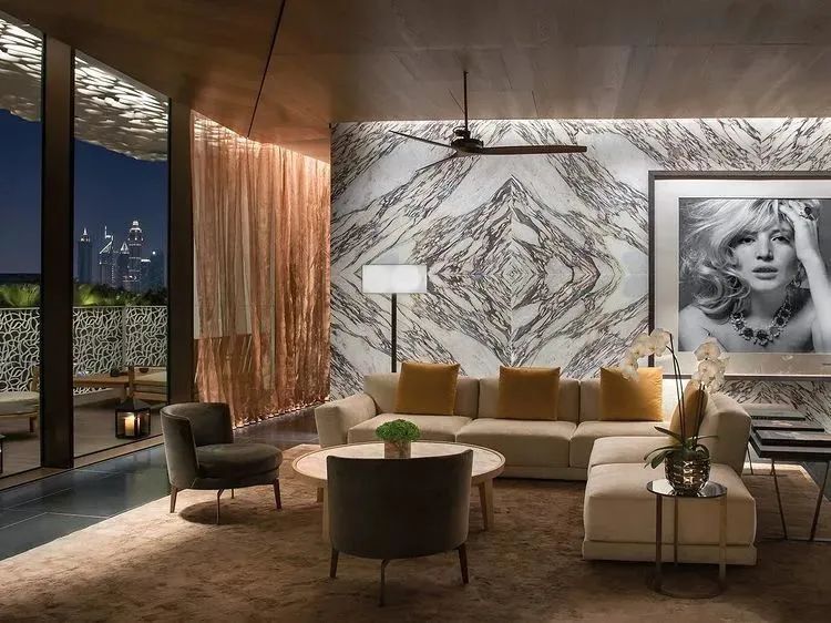 国内有钱也住不了的酒店,东西买不起怎么办