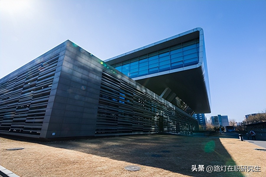 在职研究生与全日制研究生区别,在职研究生证书和全日制有区别吗