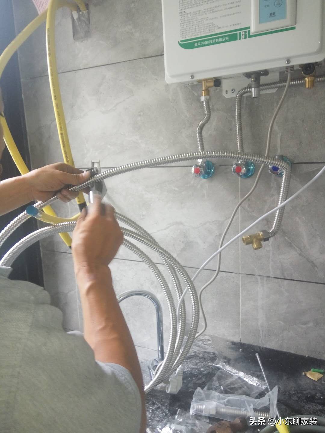 电热水器与燃气热水器哪个好用,电热水器和燃气热水器哪种实用