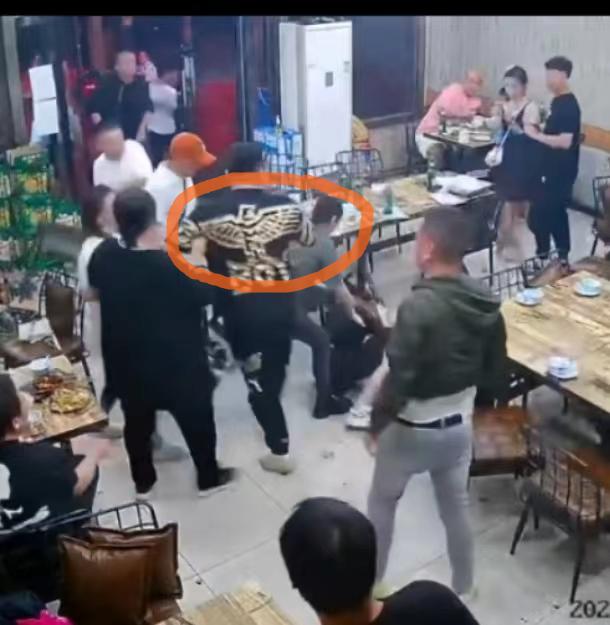 唐山打人事件后续店主,唐山打人事件店主责任