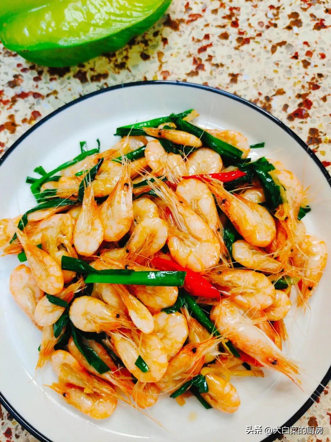 活蹦乱跳的虾是海虾,买回来活蹦乱跳的虾