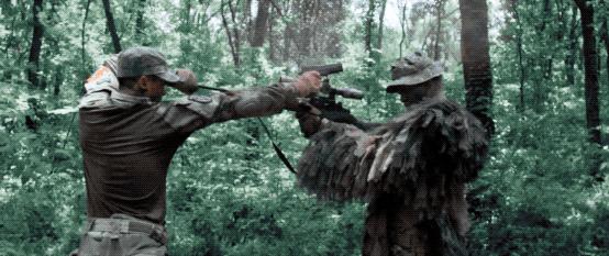 87岁开山鼻祖去世！那个拿命搏的港片时代，捧出的都是巨星