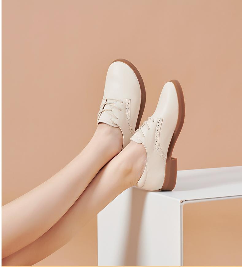 适合50岁女人鞋子品牌,50岁中年女人必买的鞋子就选这4双