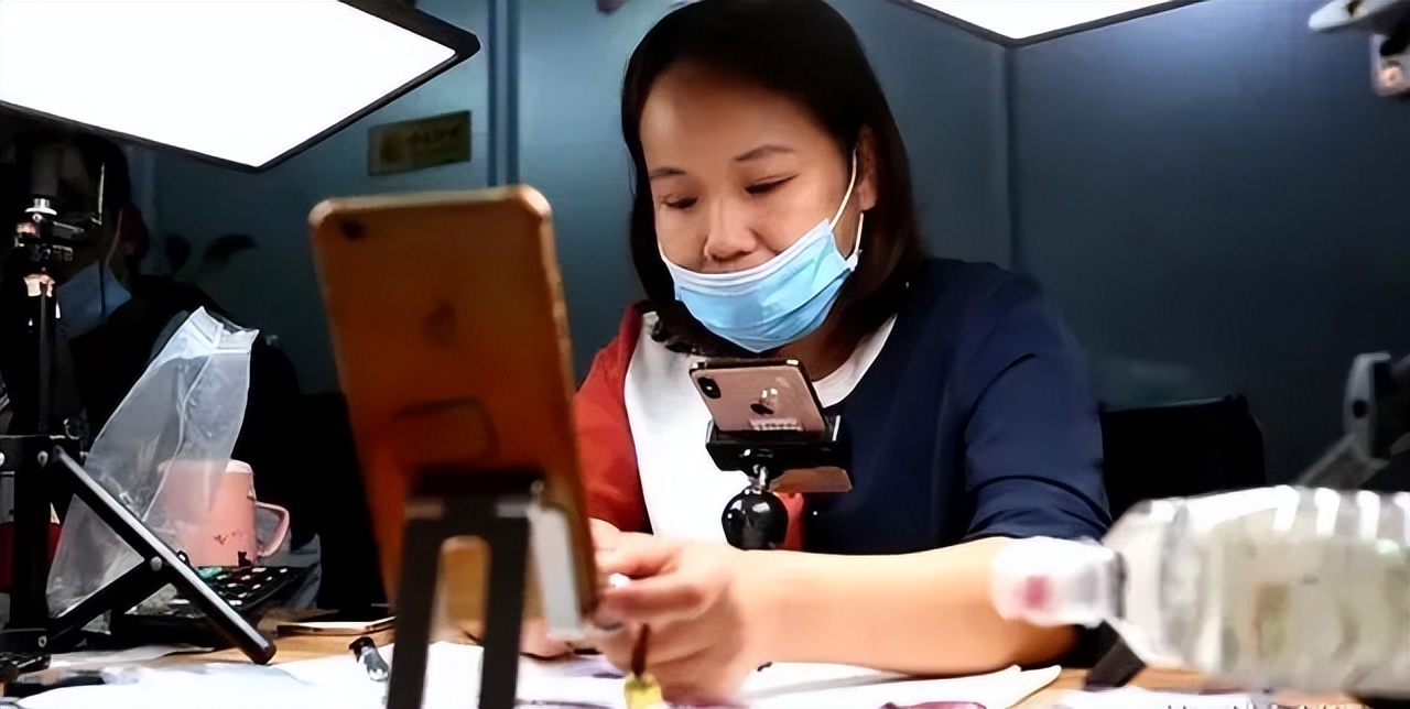 翡翠的水说的是清透度吗,翡翠的水种有哪些