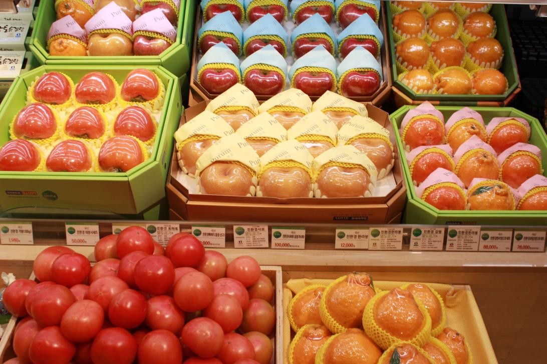 在韩国卖西瓜一个月能赚多少钱,韩国西瓜为什么卖这么贵