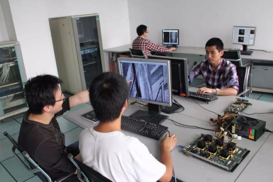 电子信息和通信工程哪个最好就业,通信工程电子信息类就业前景