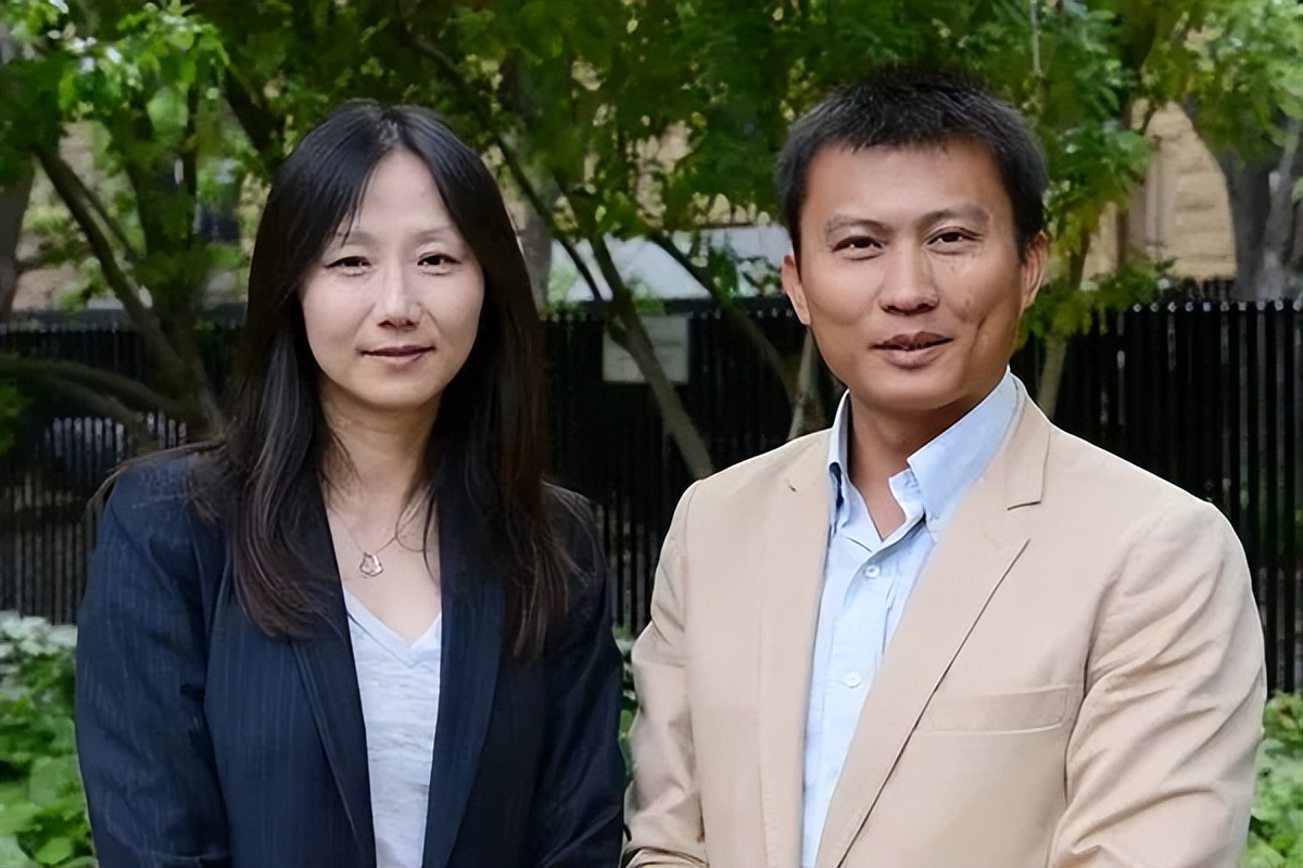 女科学家鲍哲南研制出电子皮肤,美国斯坦福鲍哲南教授