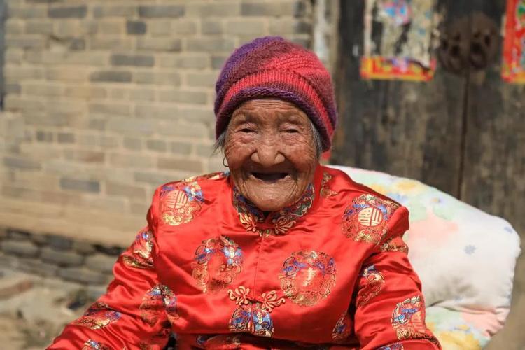 寿命长的人有四种特征,注意了寿命短的人有四个特征