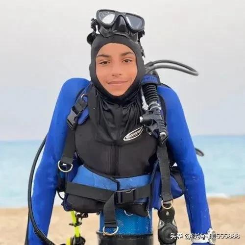 世界杯开幕式上的“半身小伙”，他的故事超励志