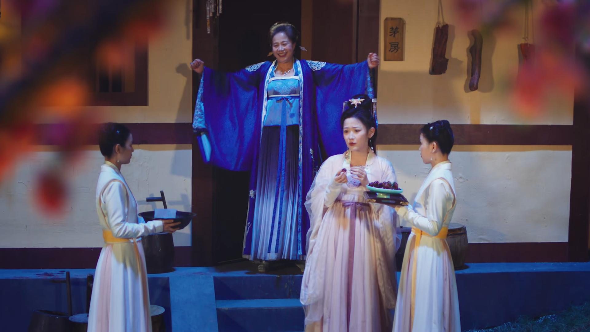 城主大人1：女子被迫穿男装当皇帝，成年后还被妃子追着要同房！