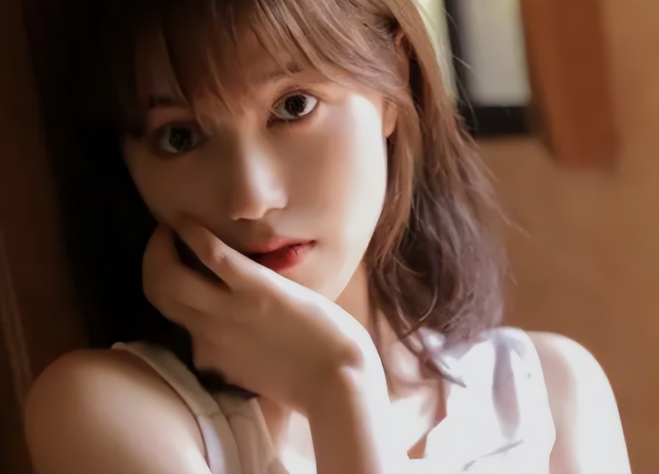 阴道有白色泡沫是什么症状,女性尿液有白色泡沫是怎么回事