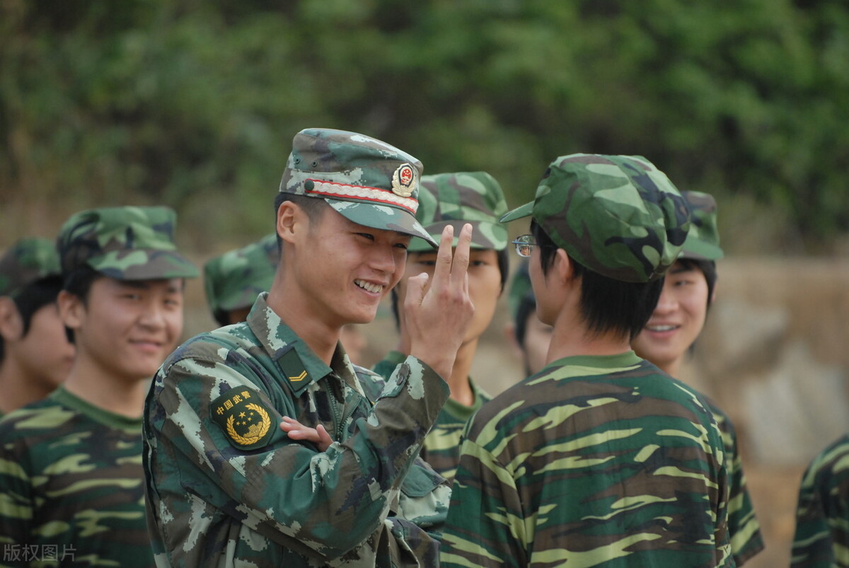 有退休金的退役军人有退役补助吗,退役军人退休后每月有多少补贴