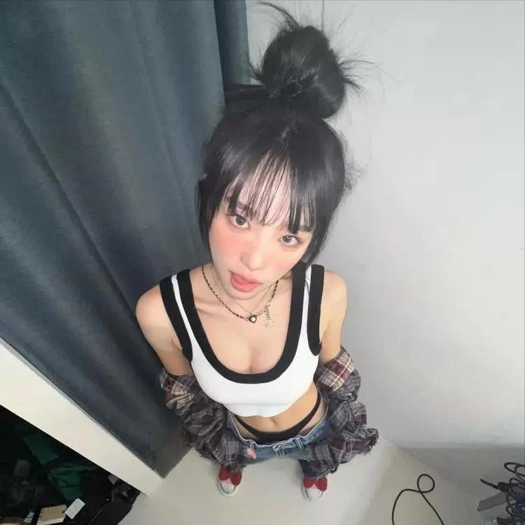 韩国女星近期着装精选,韩国女星暴露着装引争议