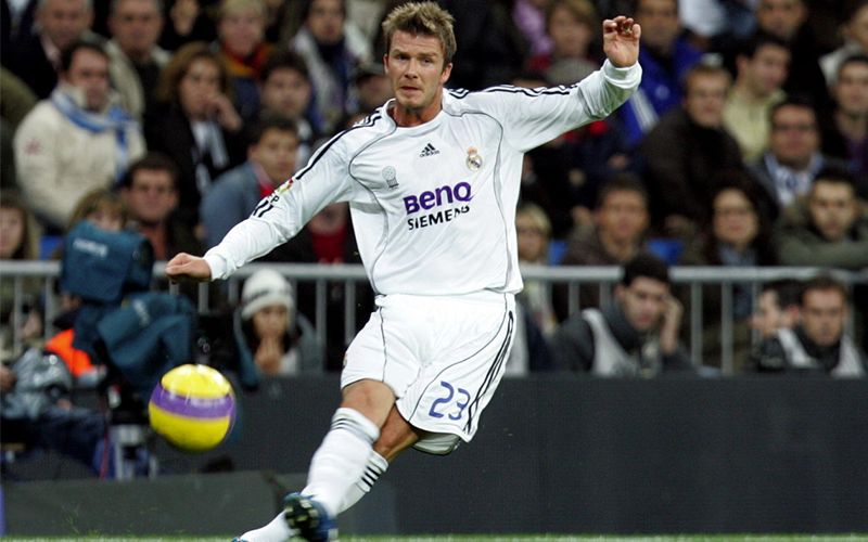 贝克汉姆圆月弯刀一战成名,贝克汉姆式的圆月弯刀