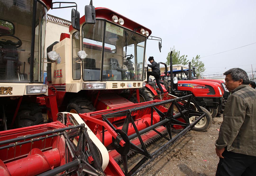 农业合作社购买农机补贴政策,农民个人购买农机有补贴吗