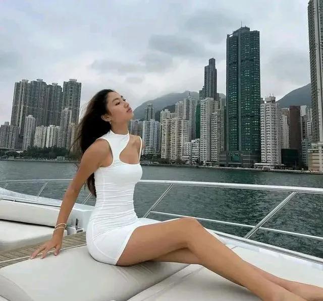 任达华驼背,70岁任达华中山买房