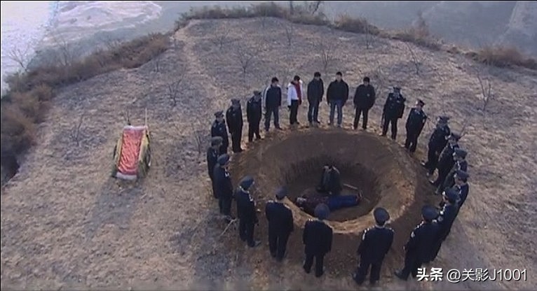 盗墓贼去楼兰古墓盗墓,中国史上第一部盗墓片