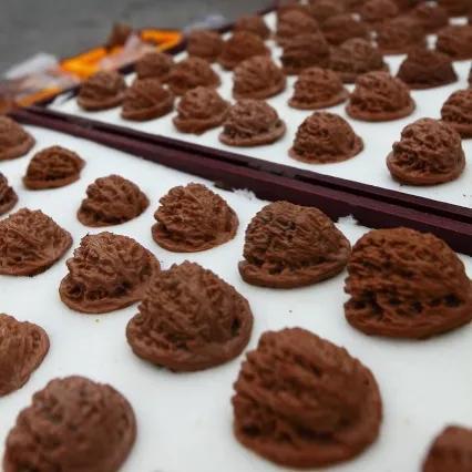 文玩珠宝简介文字,中国珠宝文玩产地