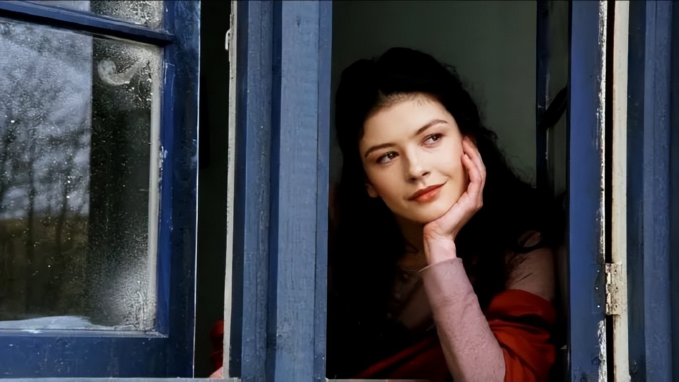 “英国关之琳”闪婚大25岁白头大叔