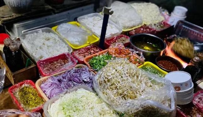 我，在南宁被裁员，为了生活选择摆摊卖夜宵，去年1年就赚了36万