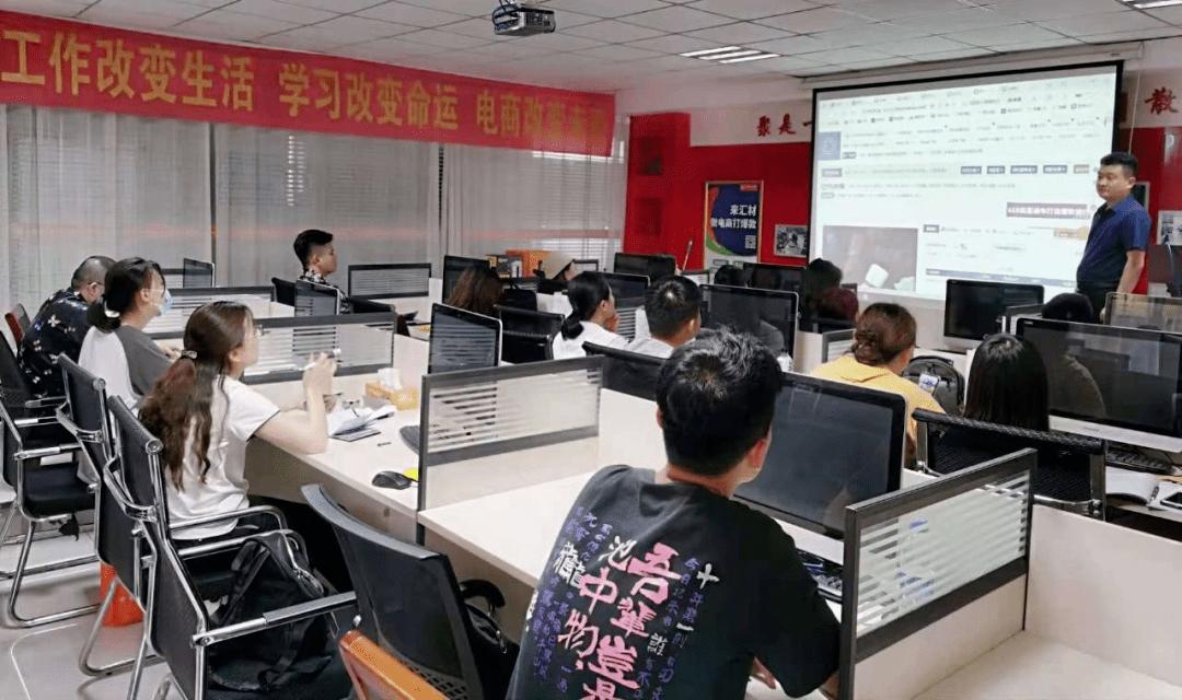 拼多多怎样多抢百亿补贴的产品,拼多多百亿补贴和新年大促谁好