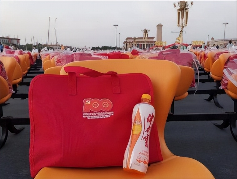 “中国魔水”的电解质赛道创新|专访健力宝董事长叶红汉