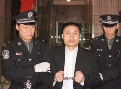 多省杀人越货，多个情人被其拉入深渊，杀人狂魔张君是如何成魔的